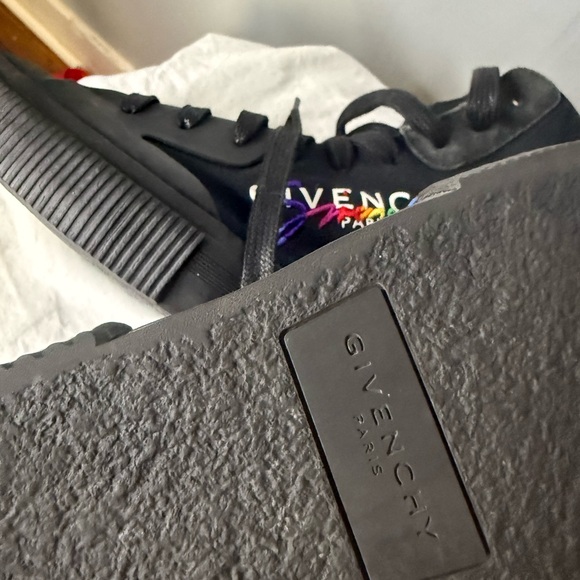 Givenchy Paris Black High-Top Sneakers. Men’s 9. Authentic. - Picture 8 of 9